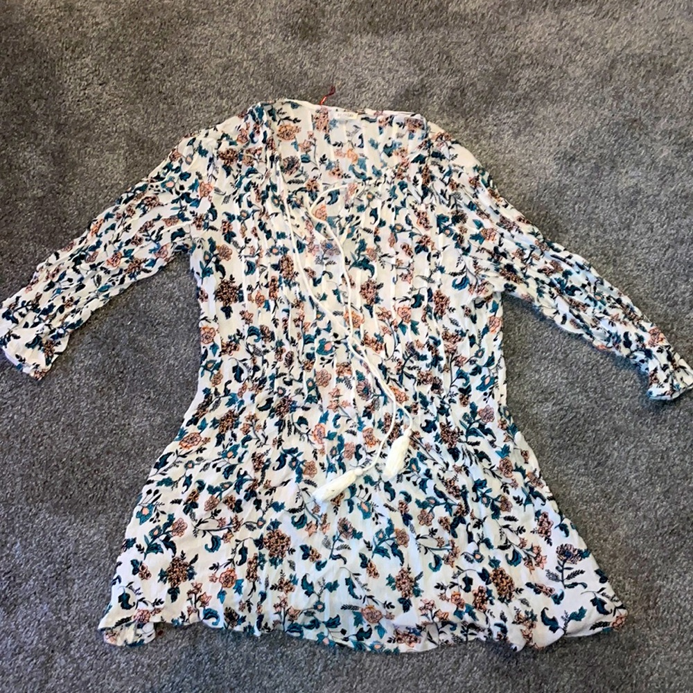 Bohemian style, boutique dress. Size small. En crème brand.